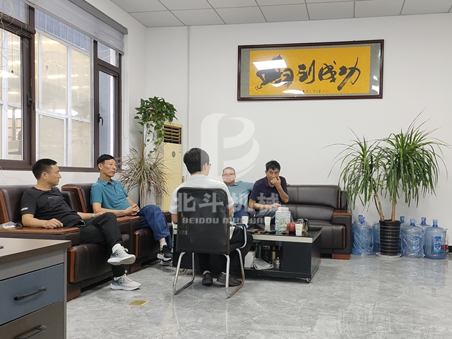 外地客戶來鞏義糖心LOGO入口官网在线機械實地考察竹子糖心VLOG下载网页