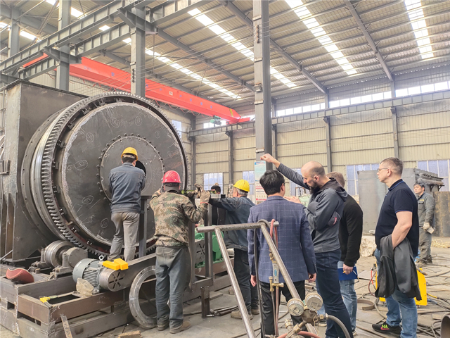 全球矚目：俄羅斯客戶來訪考察多功能連續糖心VLOG下载网页